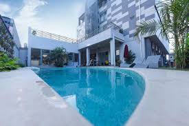 Main Hotel